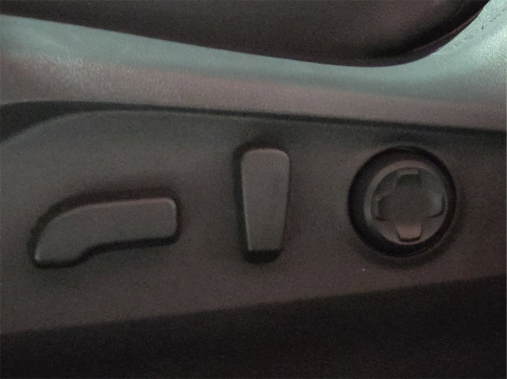 Used 2025 Subaru Outback Limited image 14