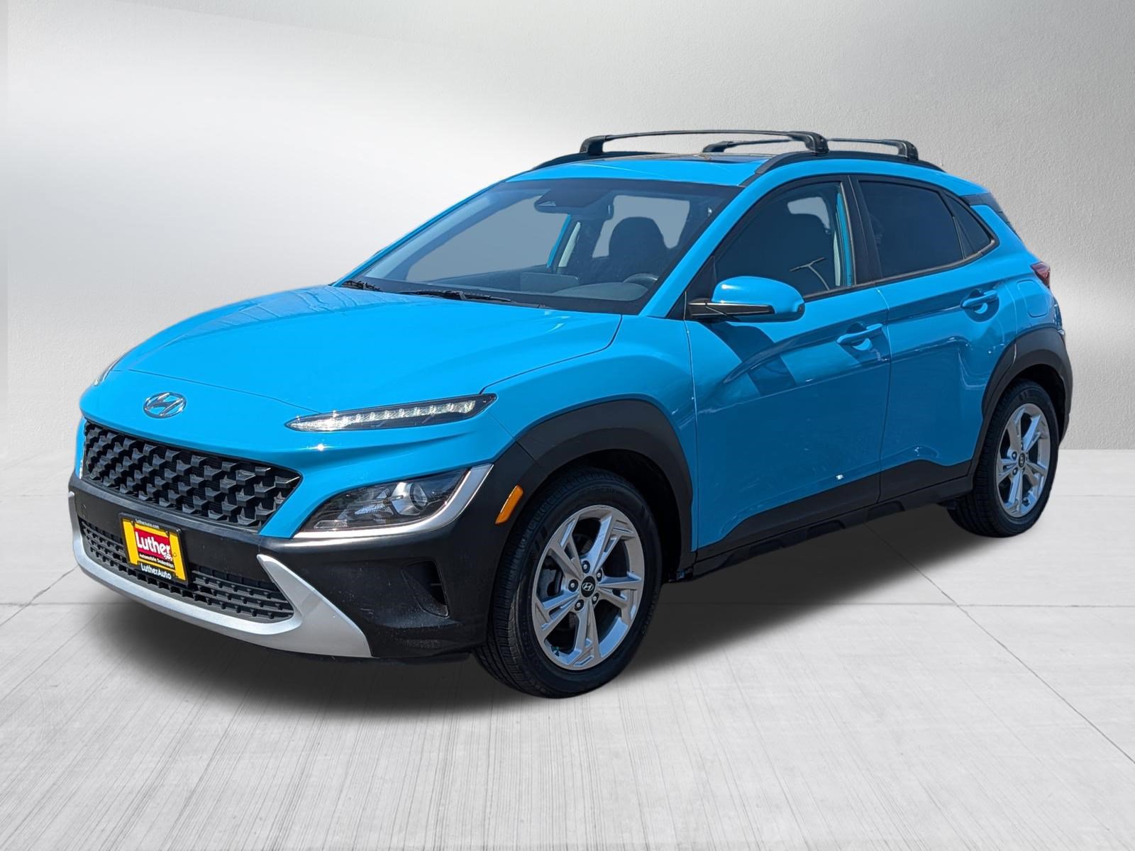 Used 2022 Hyundai Kona SEL w/ Convenience Package FWD image 3