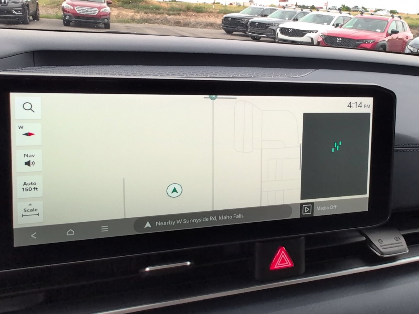 Used 2025 Kia Carnival EX FWD image 23