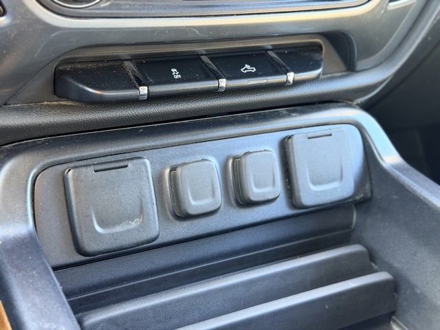 Used 2019 Chevrolet Silverado 2500 LTZ image 17