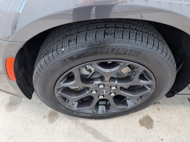 Used 2023 Chrysler 300 Touring L w/ Popular Equipment Group image 9