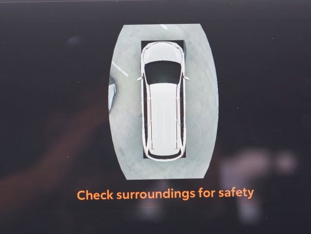 Certified 2025 Toyota Sienna Platinum image 28