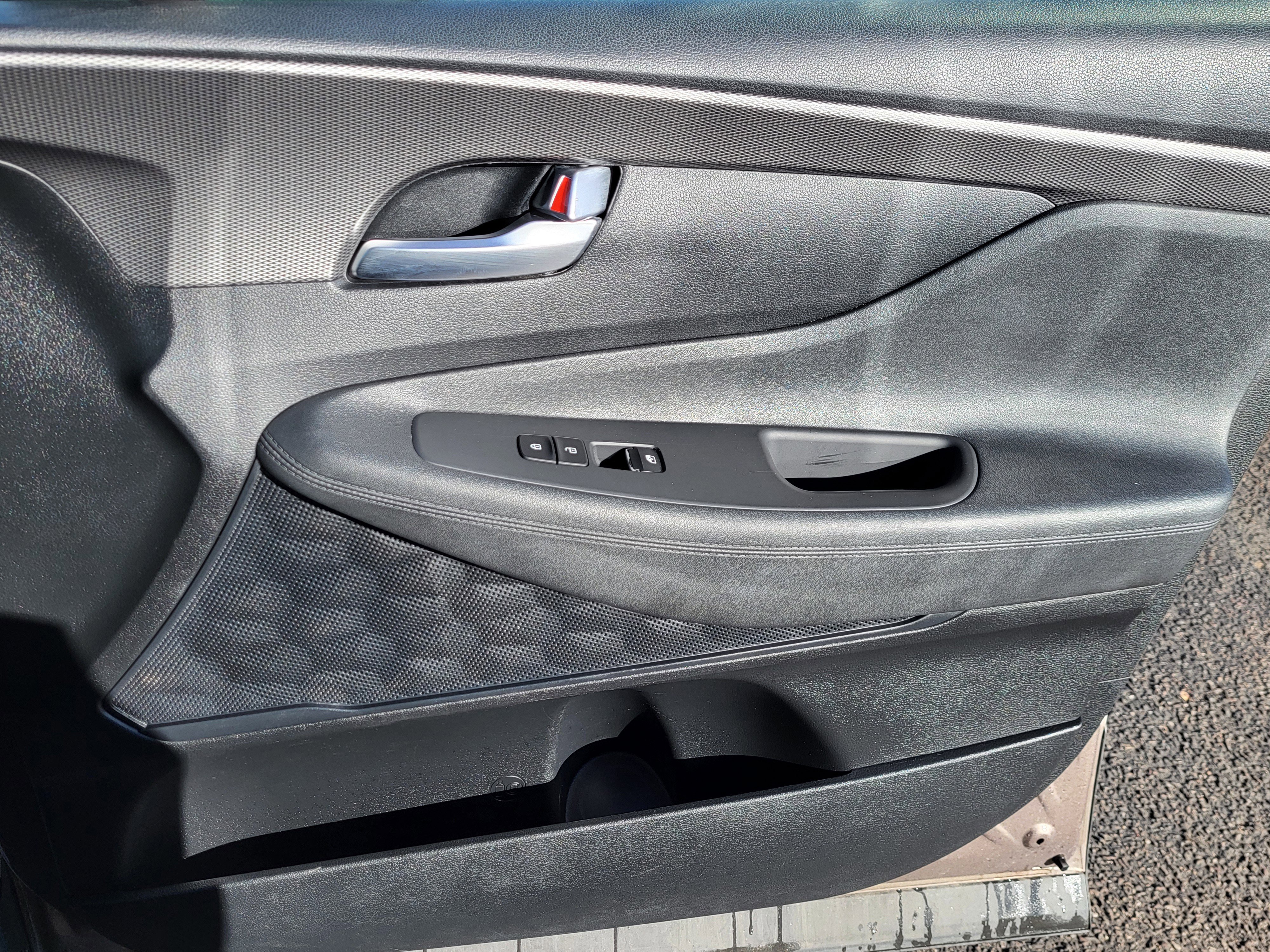 Used 2019 Hyundai Santa Fe SEL image 17