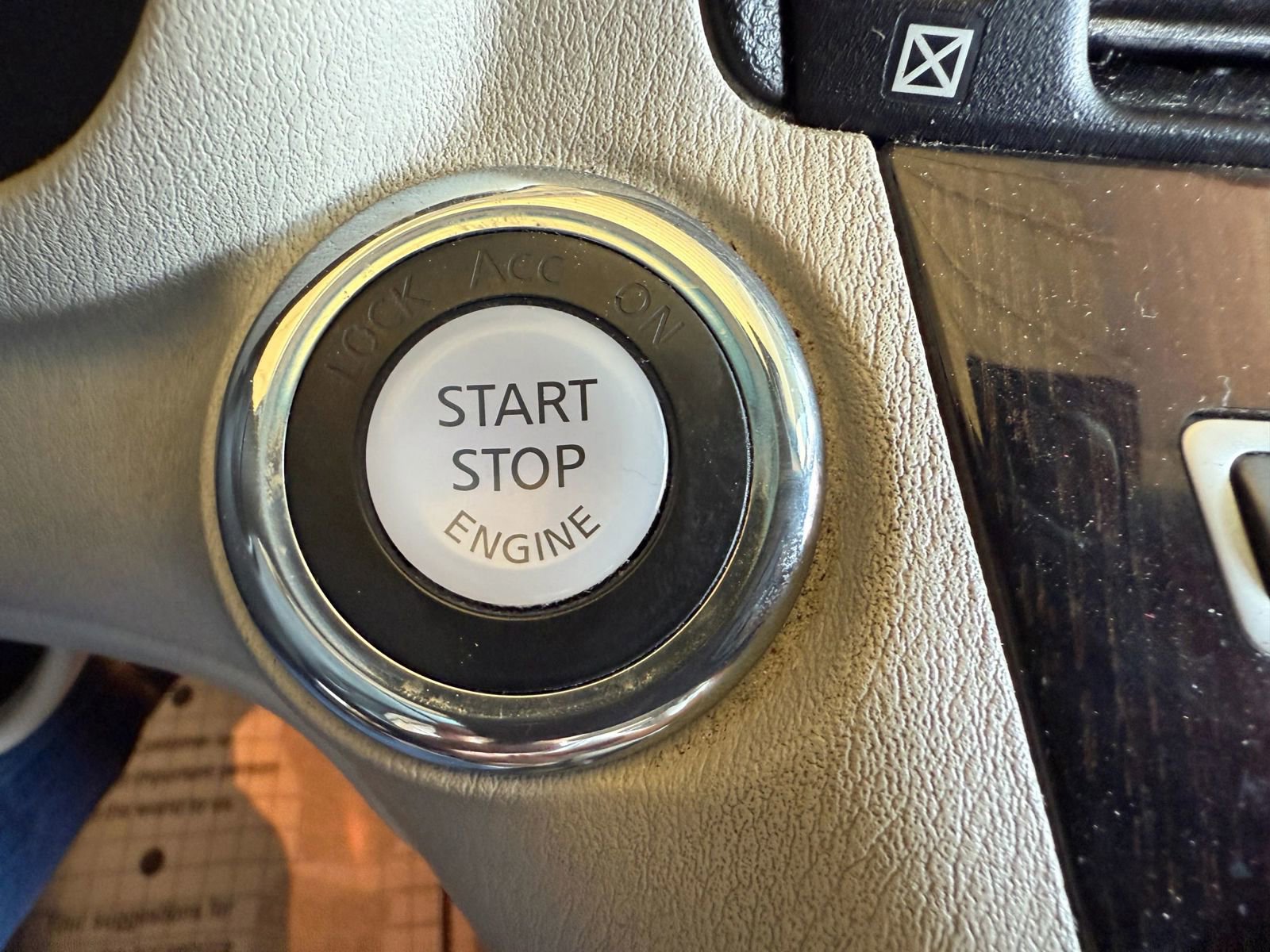 Used 2011 INFINITI M37 w/ Deluxe Touring Pkg RWD image 20