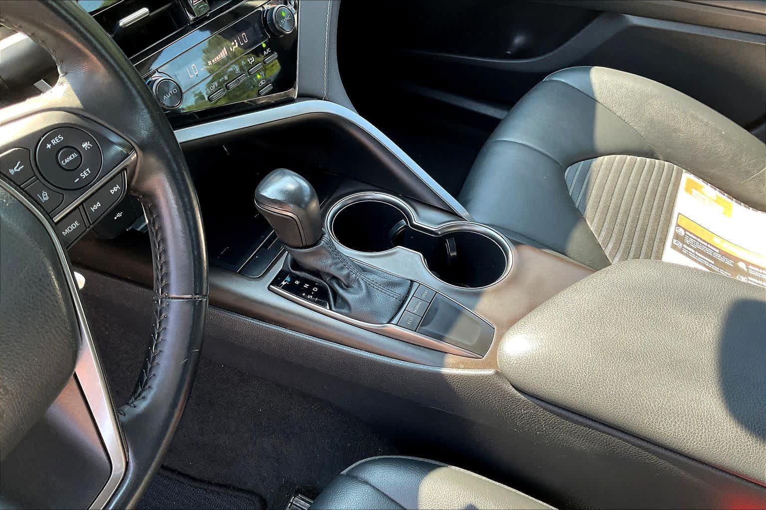 Used 2023 Toyota Camry SE FWD image 16
