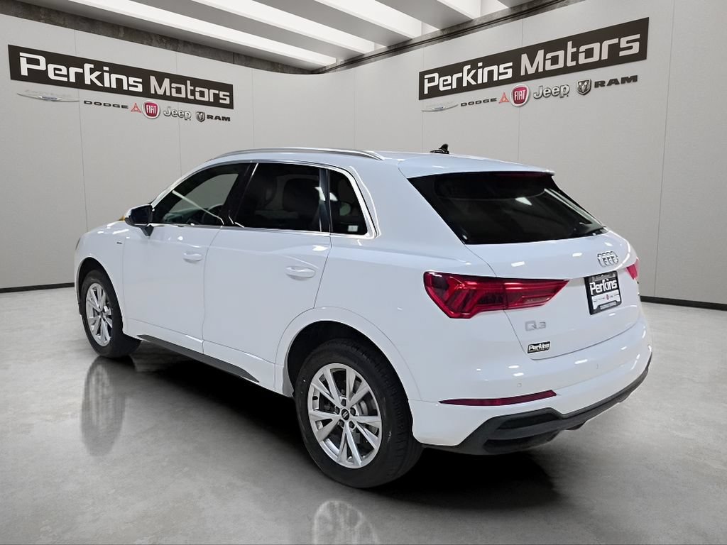 Used 2025 Audi Q3 2.0T Premium AWD/4WD image 3