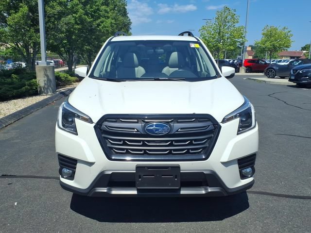 Used 2023 Subaru Forester Limited AWD/4WD image 2