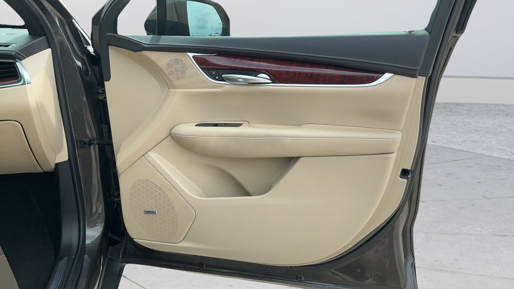 Used 2019 Cadillac XT5 Luxury FWD image 23
