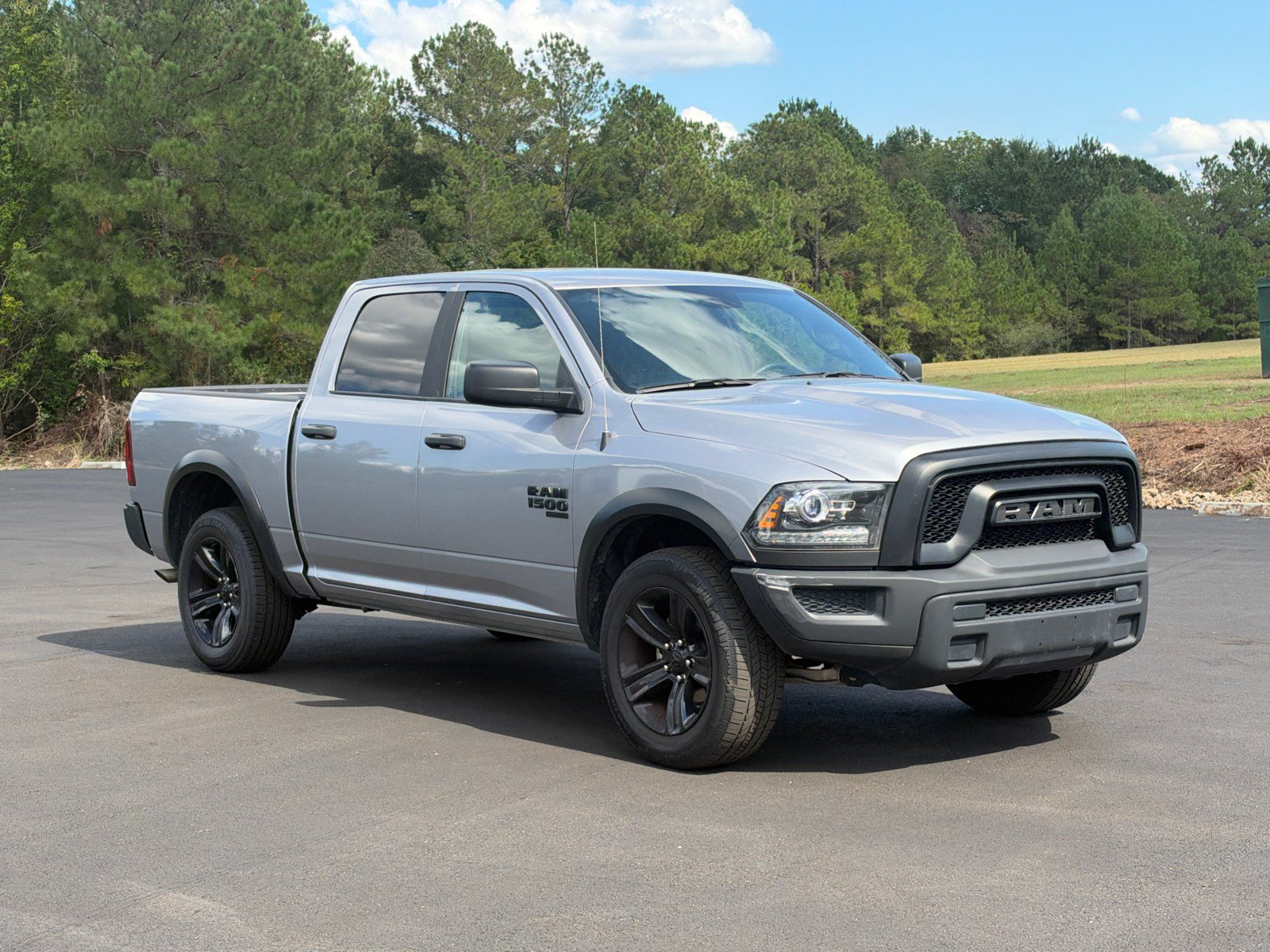 Used 2024 RAM 1500 Warlock AWD/4WD image 3