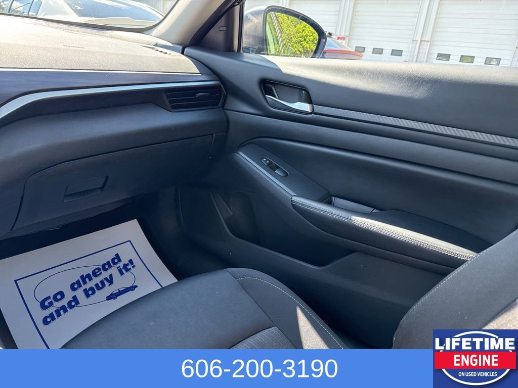 Used 2024 Nissan Altima 2.5 SV FWD image 20