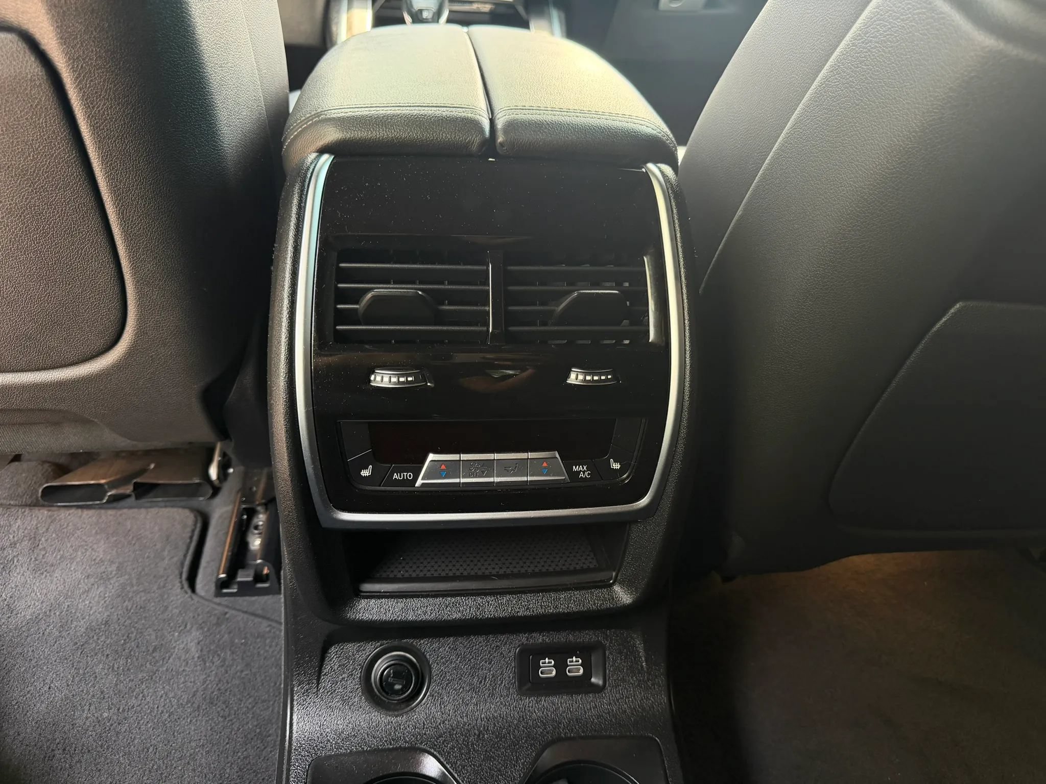Used 2019 BMW X7 xDrive50i w/ Dynamic Handling Package AWD/4WD image 26