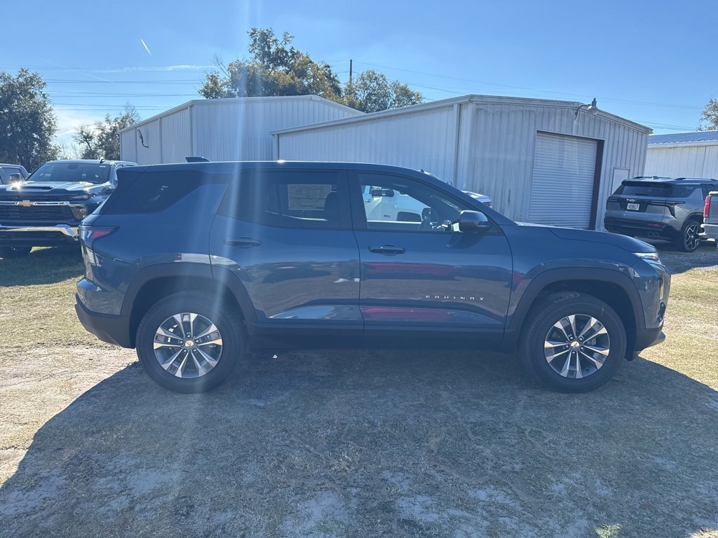 New 2026 Chevrolet Equinox LT image 3
