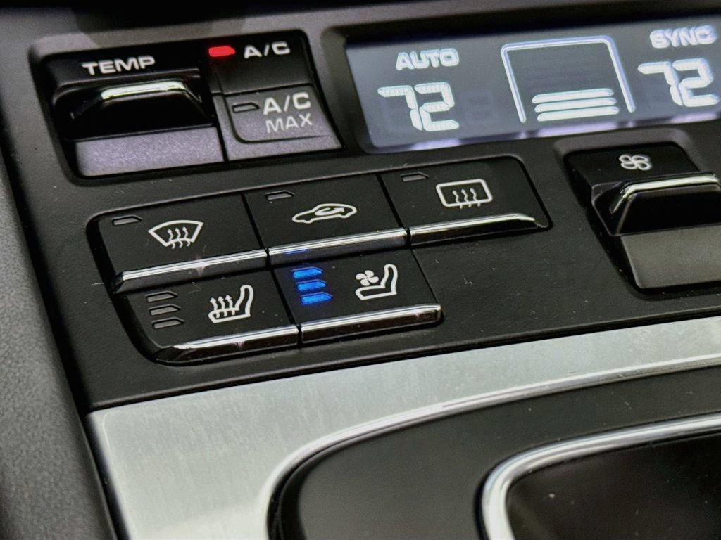 Certified 2018 Porsche 911 Carrera 4S AWD/4WD image 22