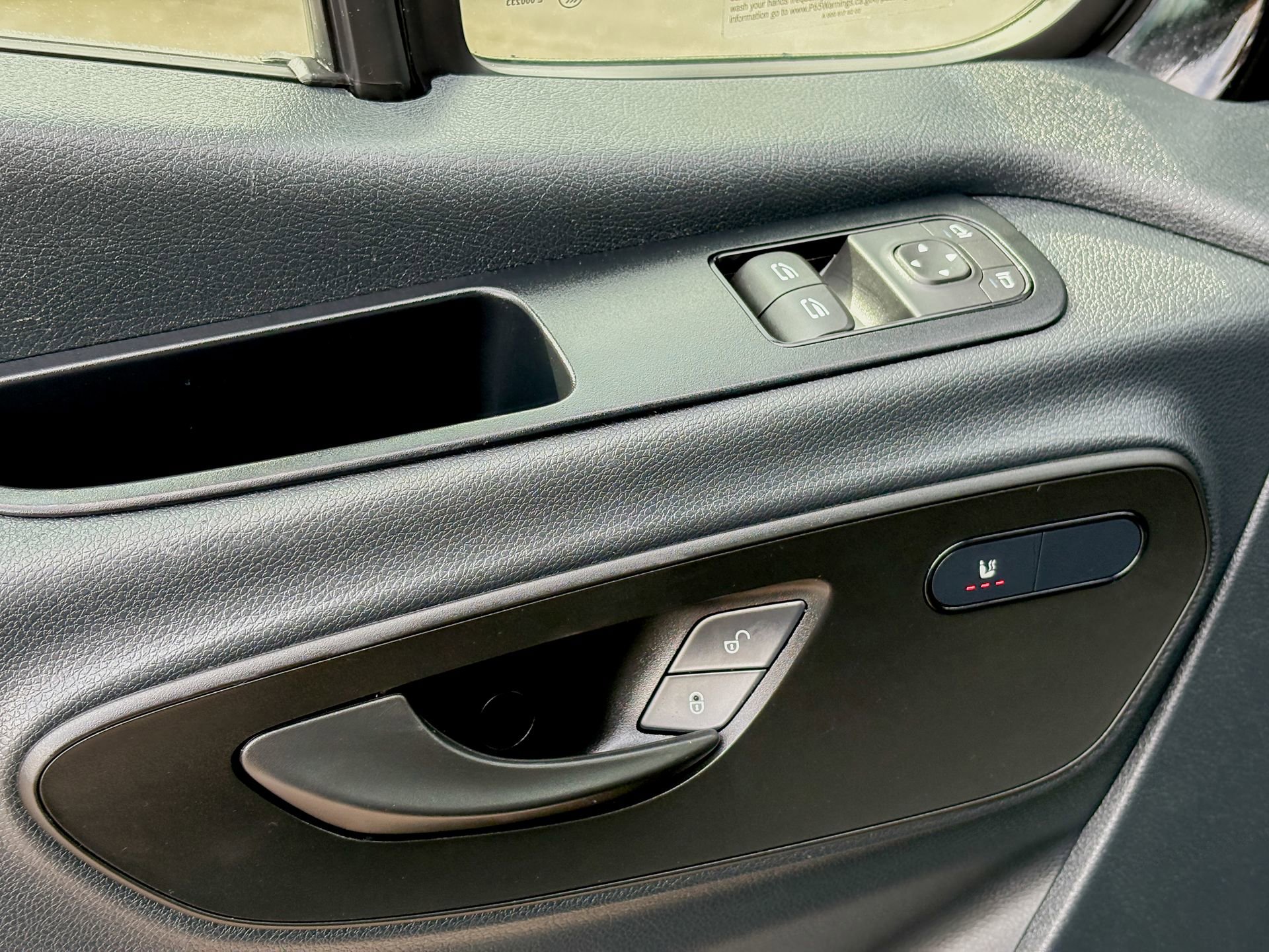 Used 2024 Mercedes-Benz Sprinter 2500 image 17