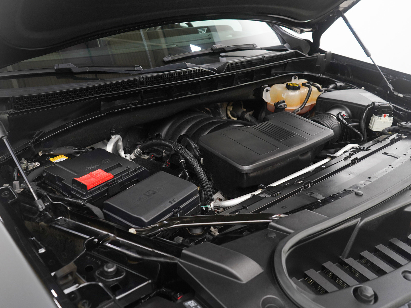 Used 2022 Cadillac Escalade Sport w/ LPO, ONYX Package image 33