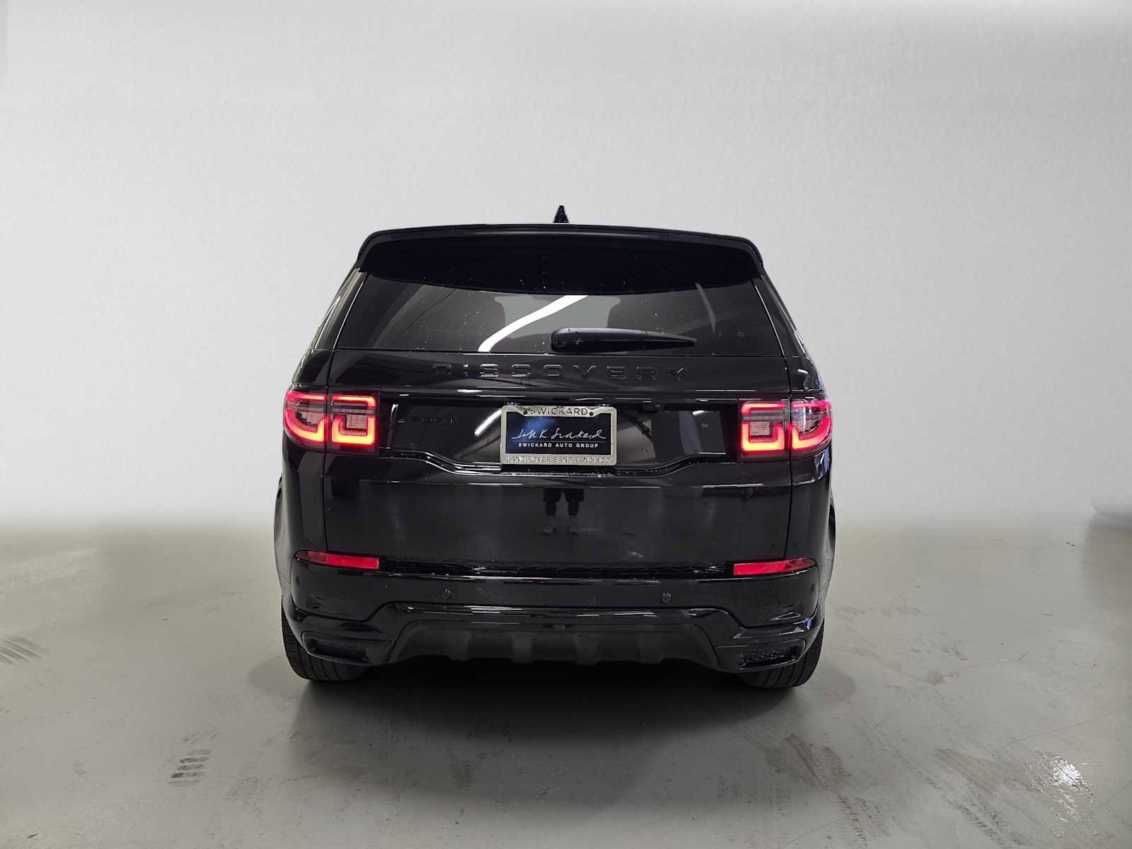 New 2026 Land Rover Discovery Sport Landmark AWD/4WD image 4