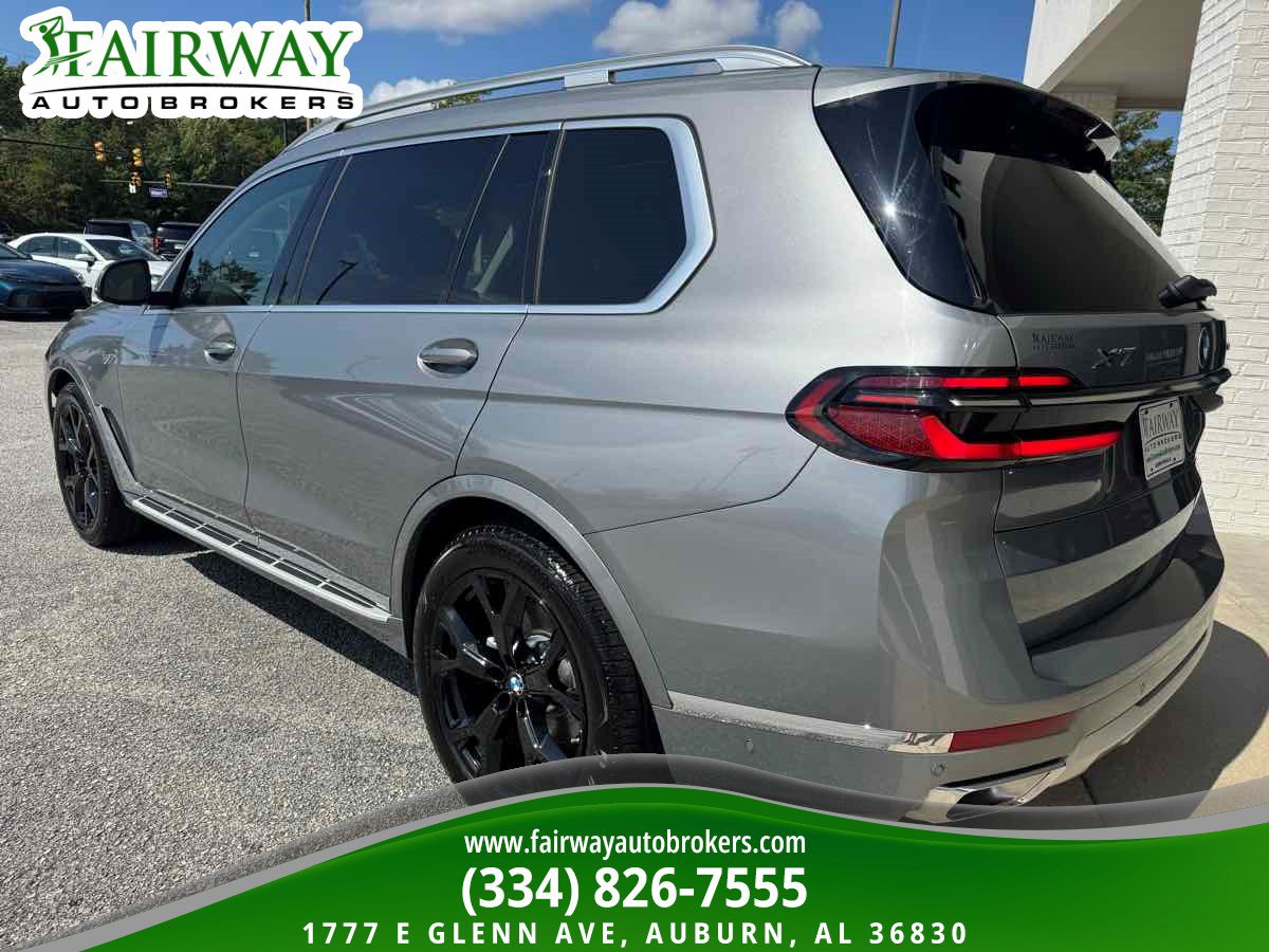 Used 2026 BMW X7 xDrive40i AWD/4WD image 8