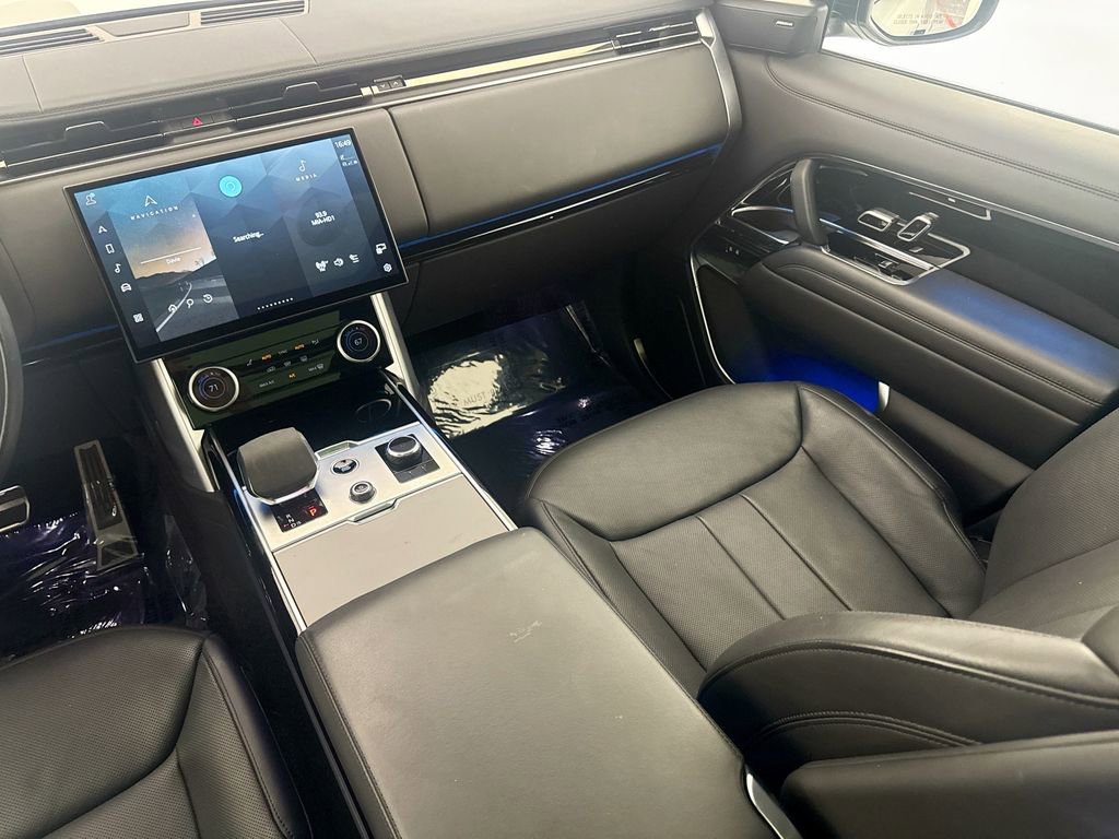 Certified 2023 Land Rover Range Rover SE AWD/4WD image 23