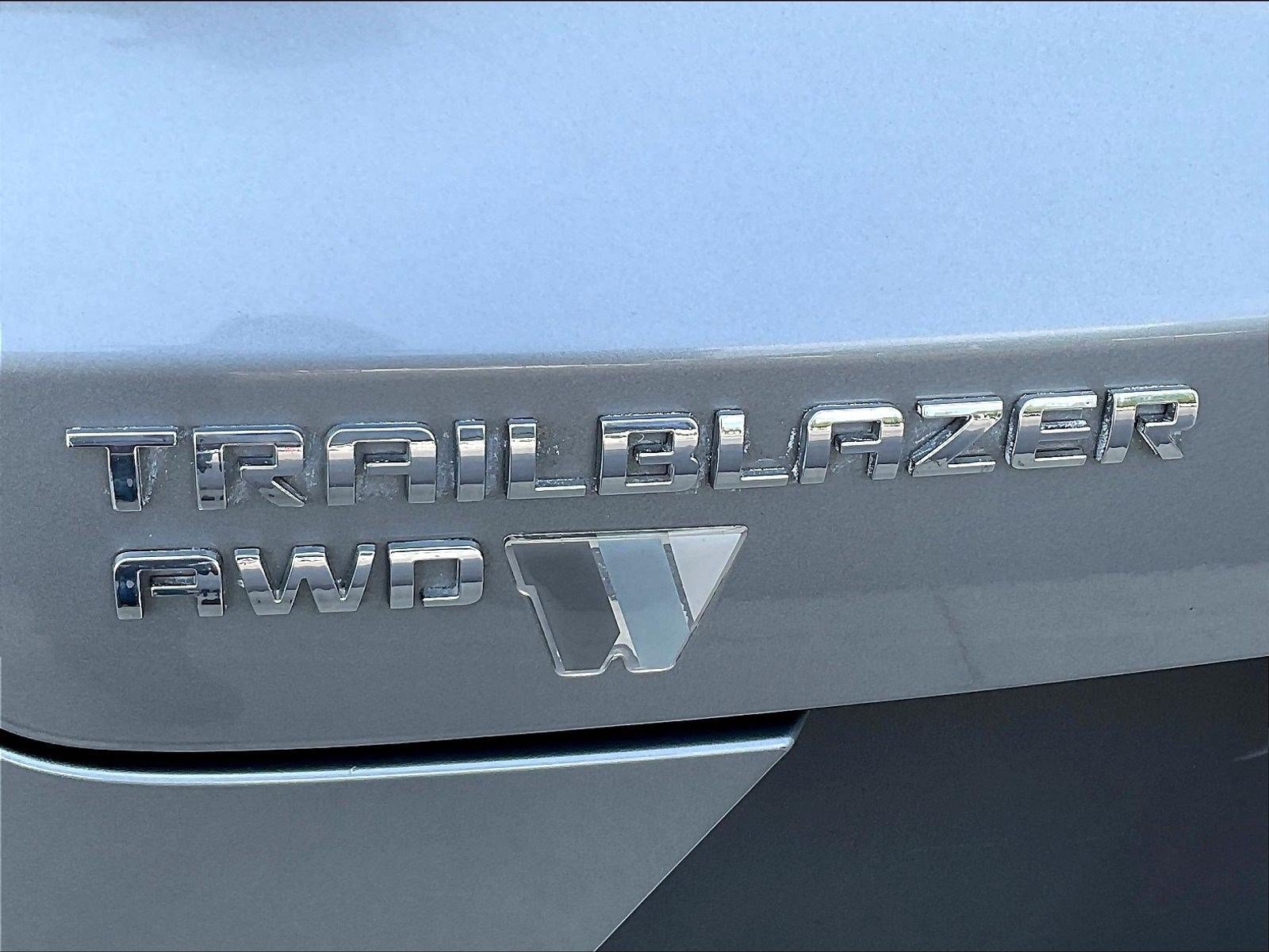 Used 2023 Chevrolet TrailBlazer LT w/ Convenience Package AWD/4WD image 23