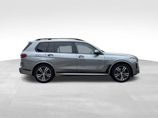 Used 2024 BMW X7 xDrive40i w/ M Sport Package AWD/4WD image 10