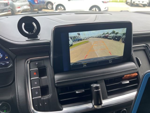 Used 2023 Chevrolet Suburban LT RWD image 17