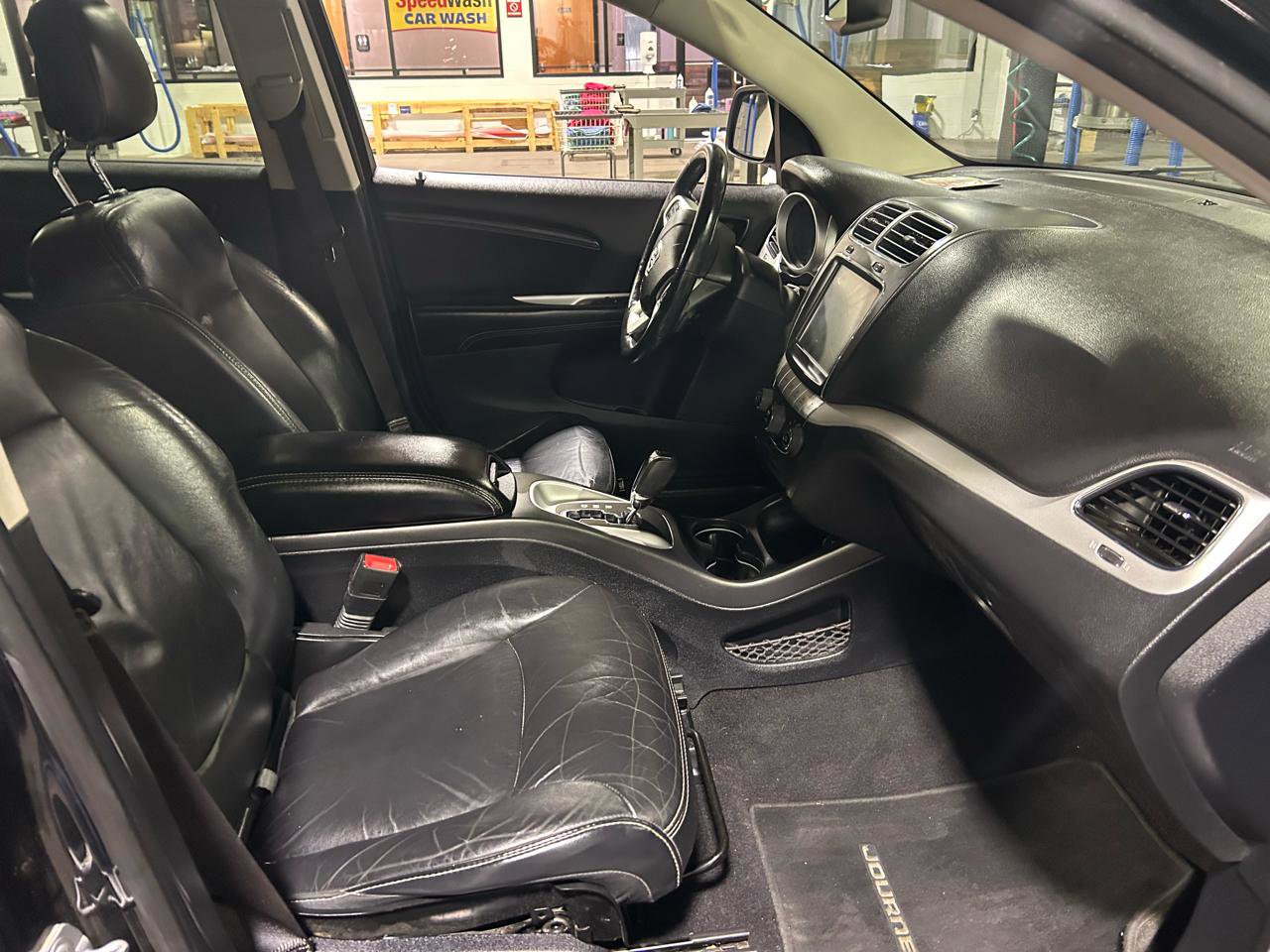 Used 2015 Dodge Journey SXT w/ Flexible Seating Group image 53