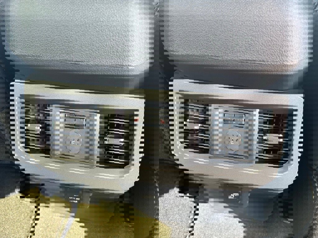 New 2026 Ford F350 Lariat image 19