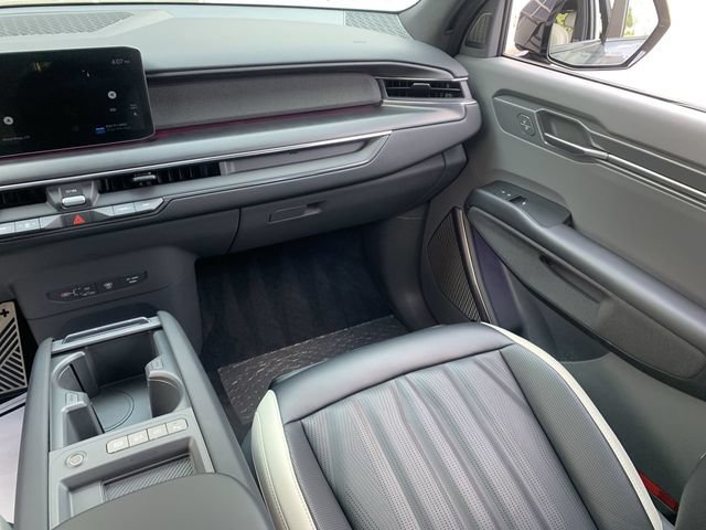 Certified 2024 Kia EV9 GT-Line AWD/4WD image 14
