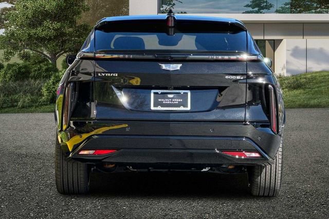 New 2026 Cadillac Lyriq Signature Sport w/ LPO, Floor Liner Package image 5