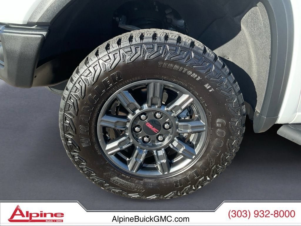 Used 2025 GMC Sierra 1500 AT4X AWD/4WD image 14