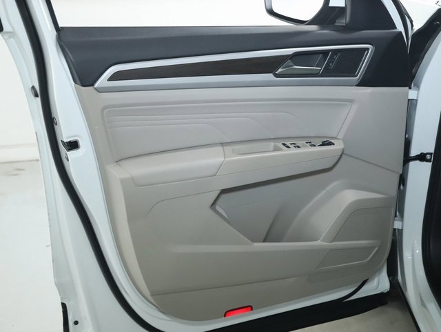 Used 2023 Volkswagen Atlas SE image 16