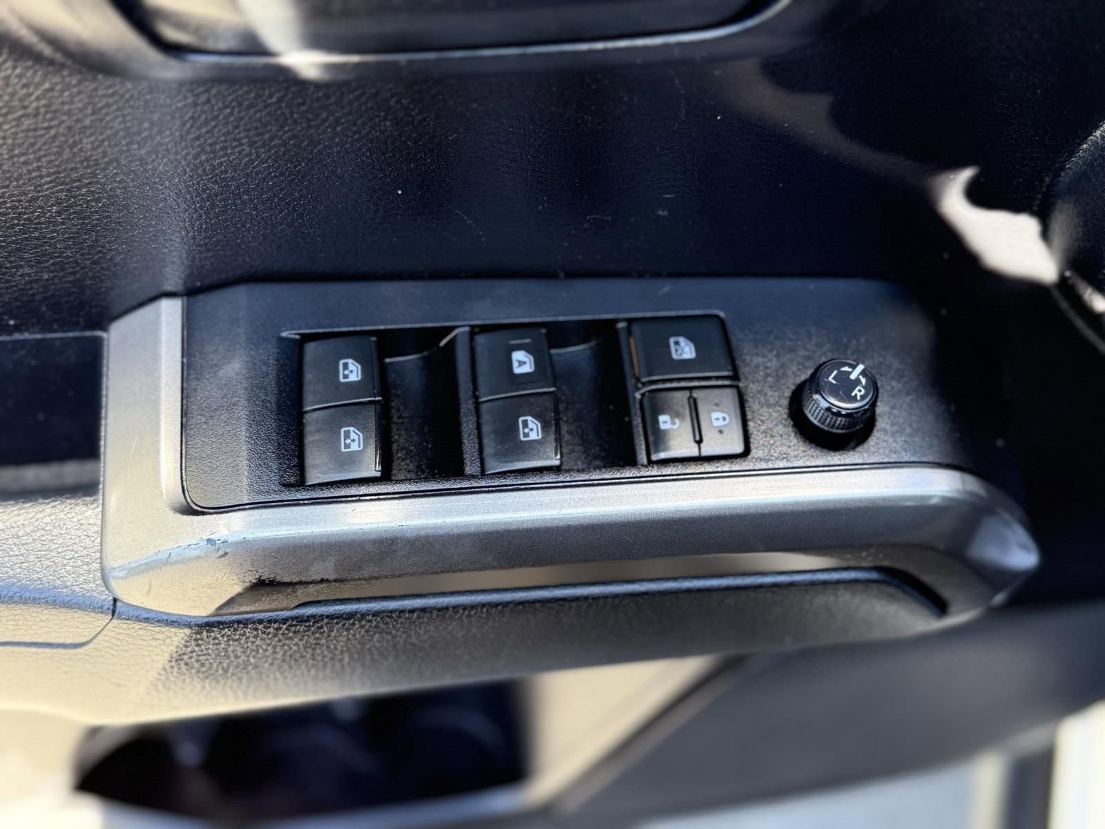 Used 2021 Toyota Tacoma SR5 image 18