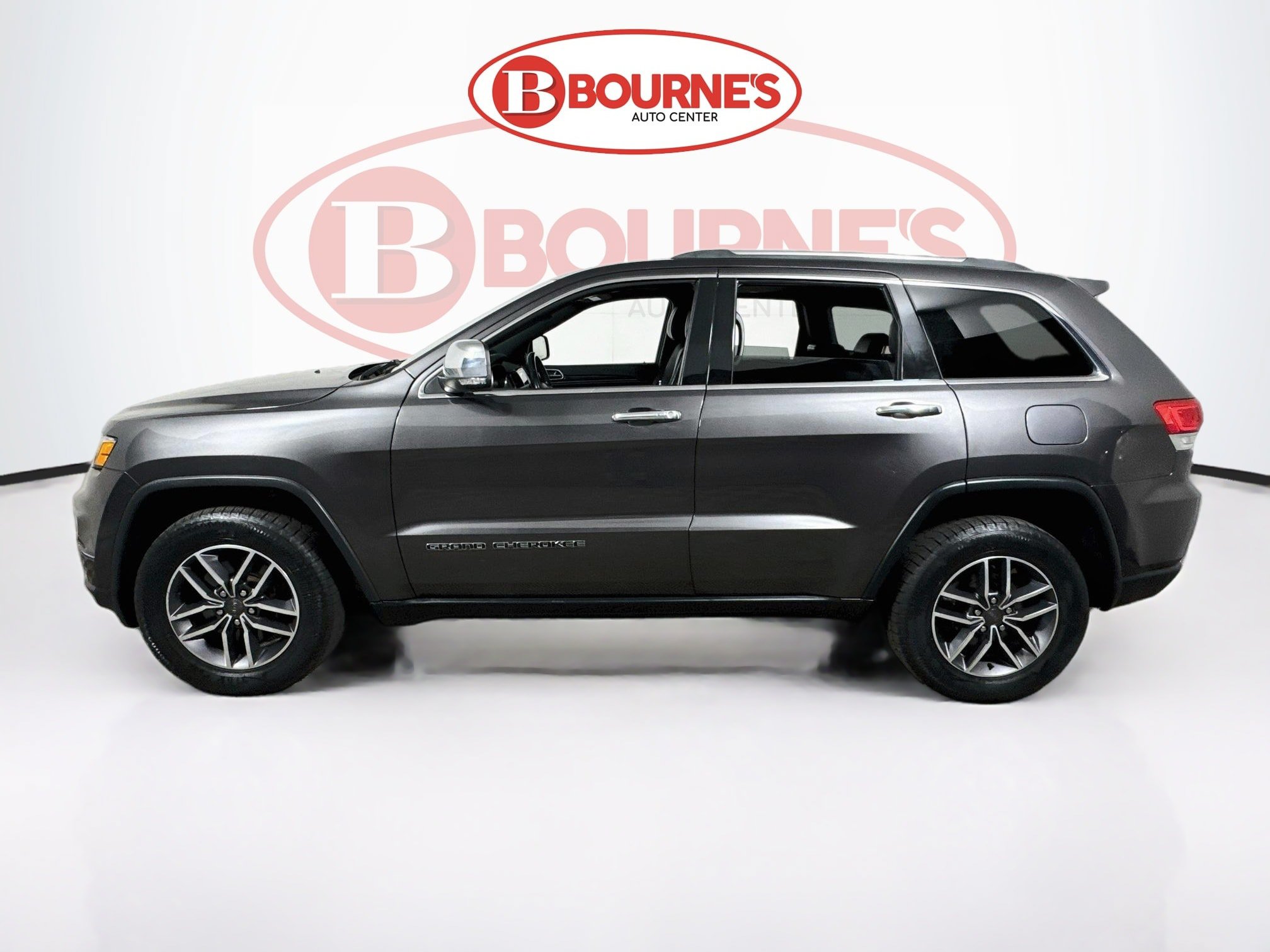 Used 2019 Jeep Grand Cherokee Limited w/ Trailer Tow Group IV AWD/4WD image 9