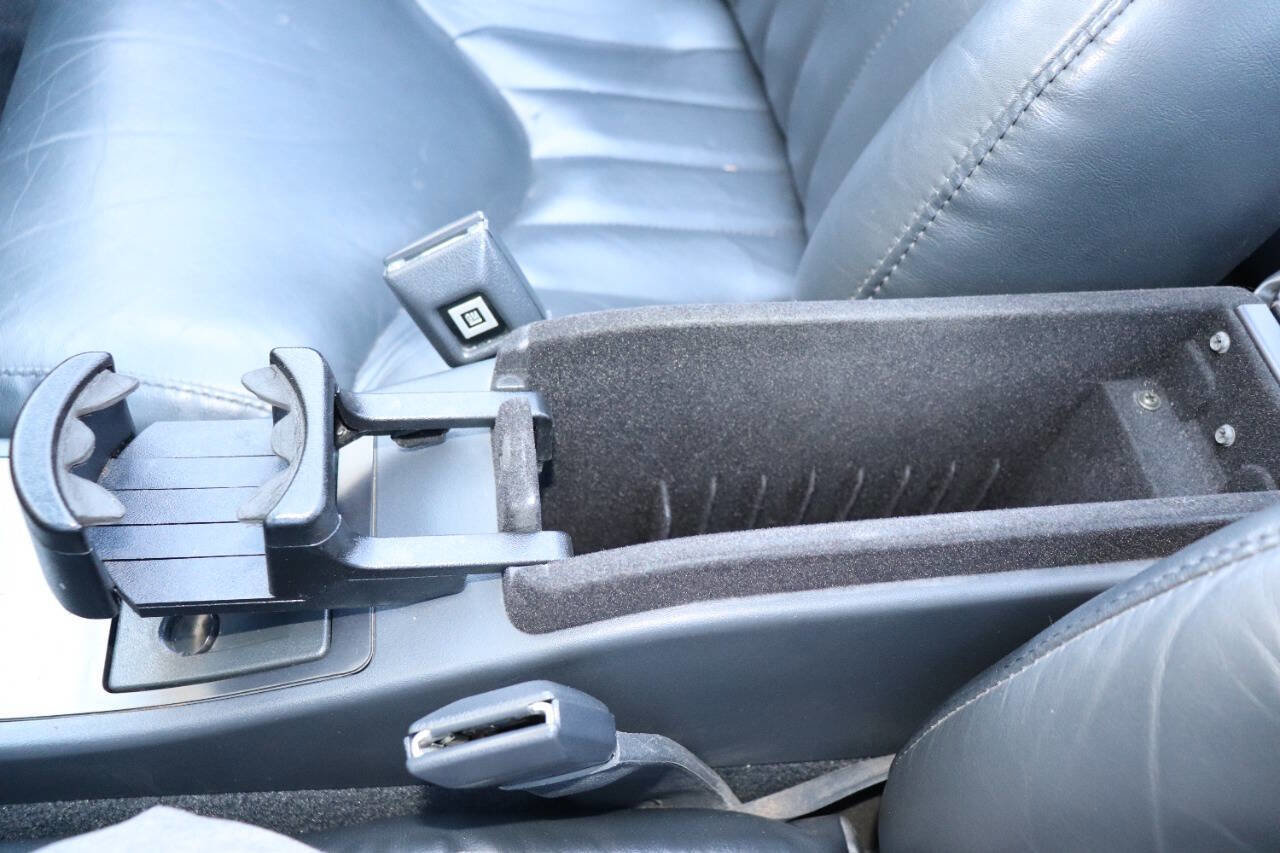 Used 1993 Oldsmobile Cutlass Supreme Convertible image 48