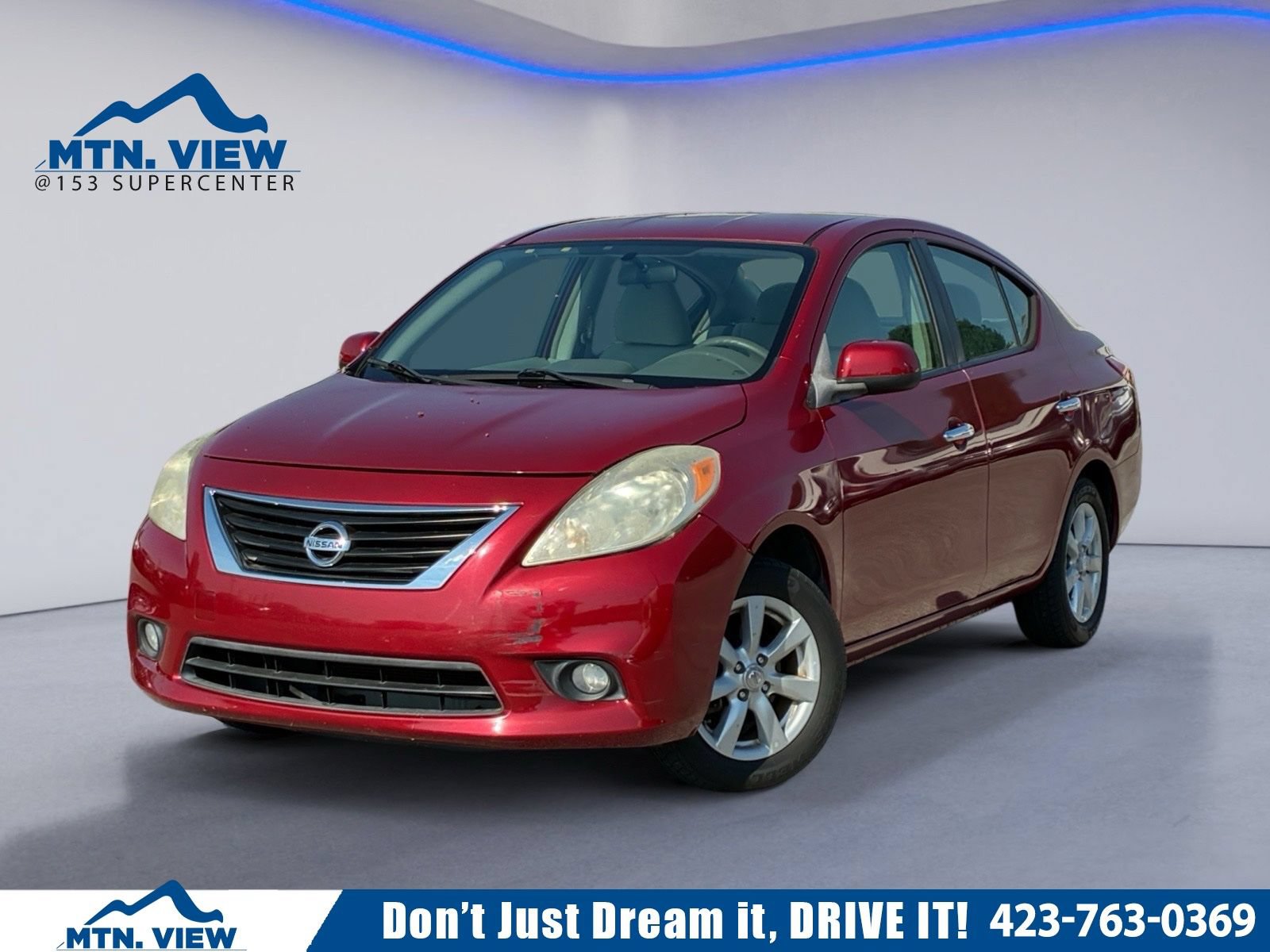 Used 2012 Nissan Versa FWD image 1