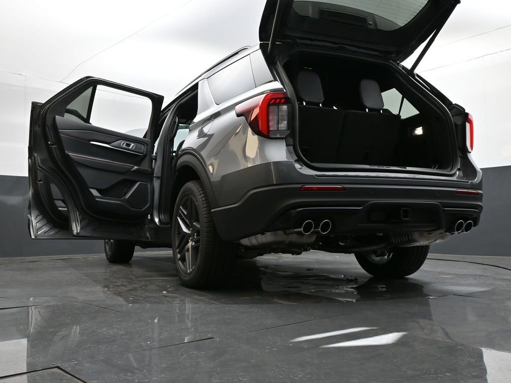 New 2026 Ford Explorer ST image 36