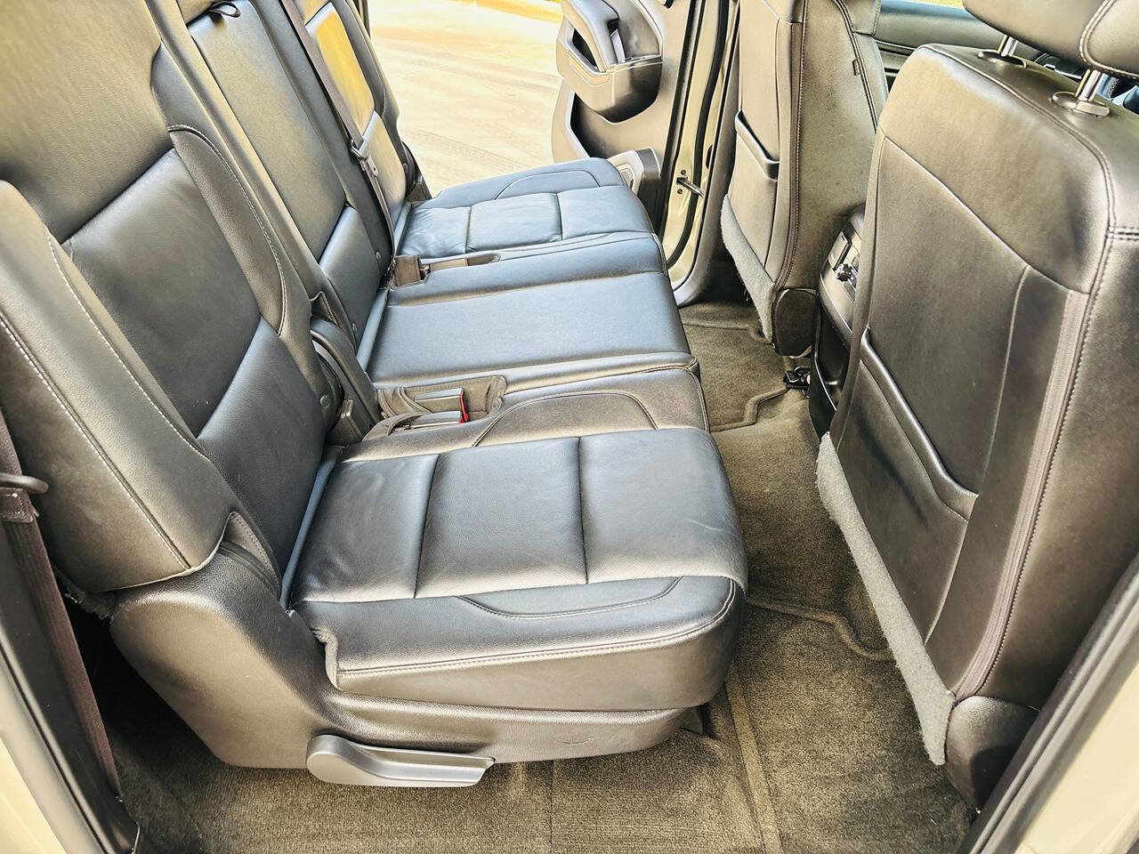 Used 2016 Chevrolet Suburban LT image 23