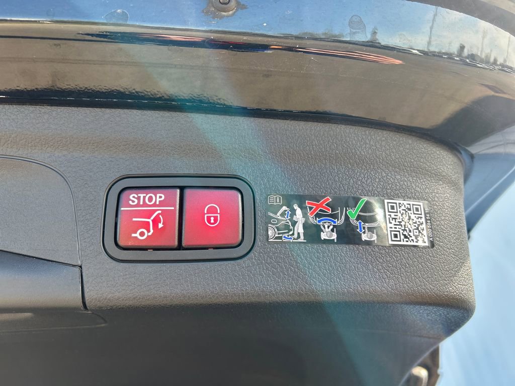 Used 2025 Mercedes-Benz GLE 350 4MATIC image 41