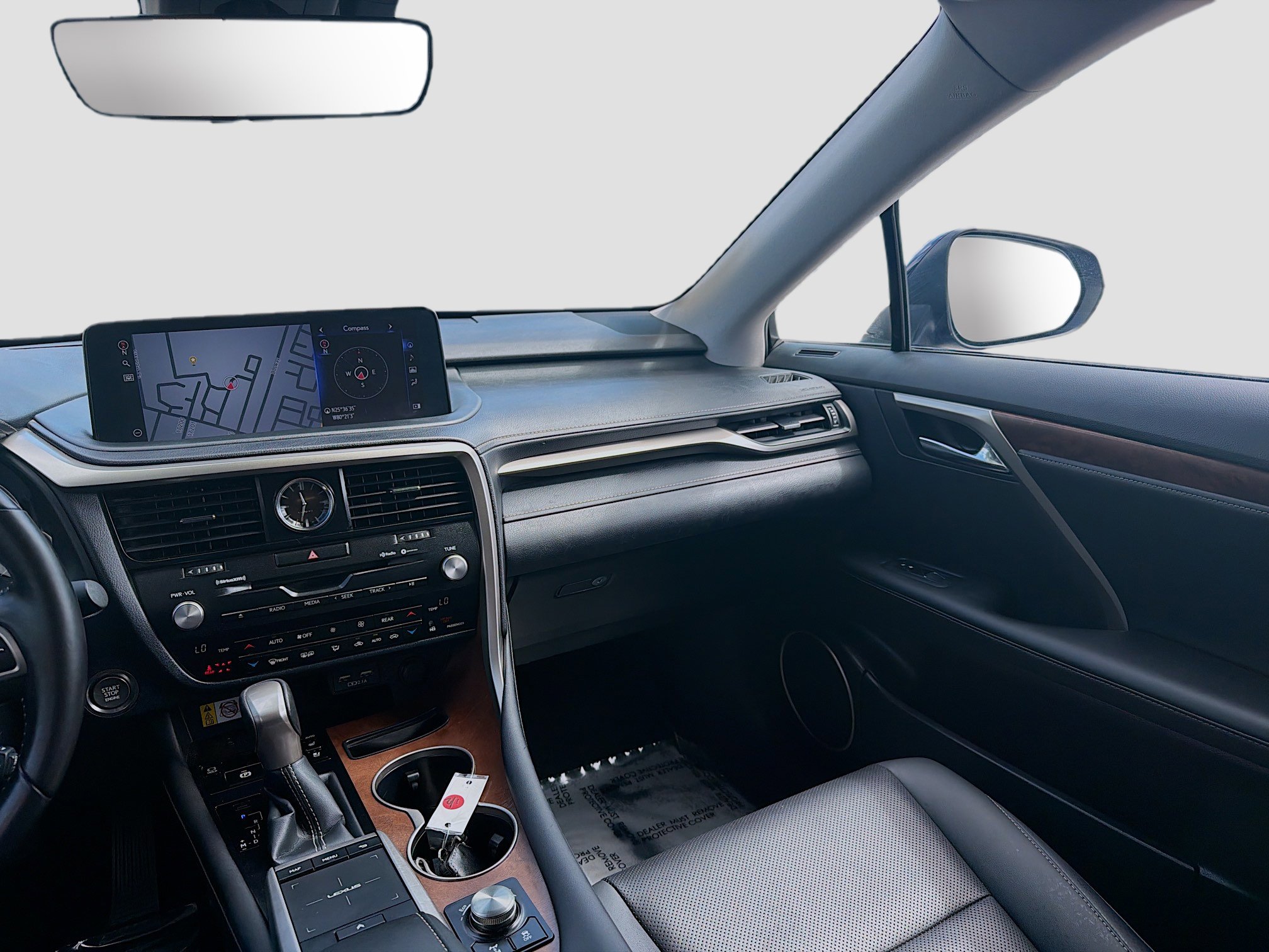 Used 2022 Lexus RX 350L Premium w/ Premium Package image 22