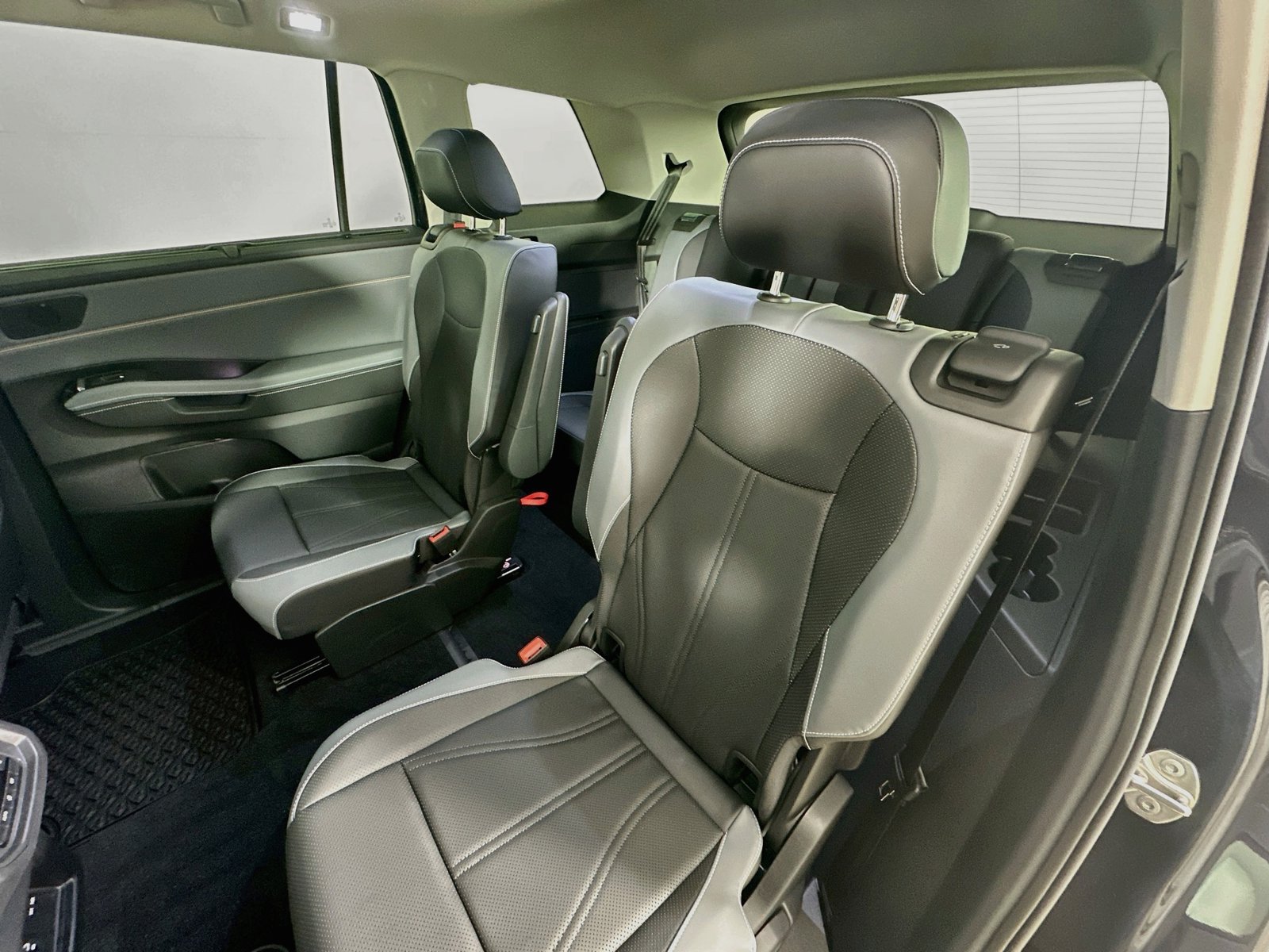 New 2027 Volkswagen Atlas SE AWD/4WD image 36