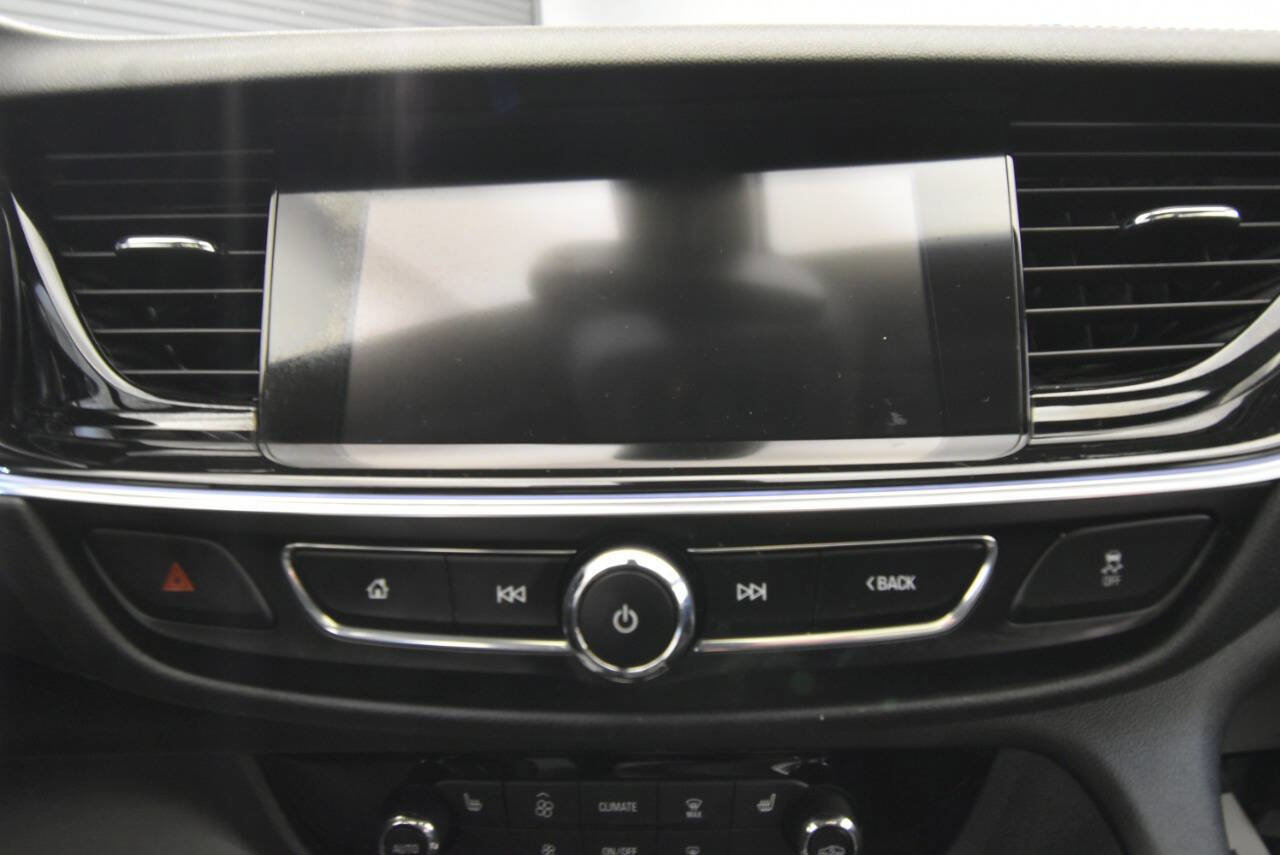 Used 2018 Buick Regal Essence w/ Driver Confidence Package #1 AWD/4WD image 29