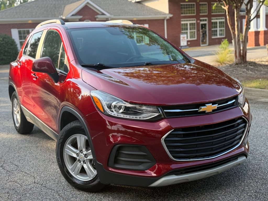 Used 2022 Chevrolet Trax LT w/ LT Convenience Package FWD image 8