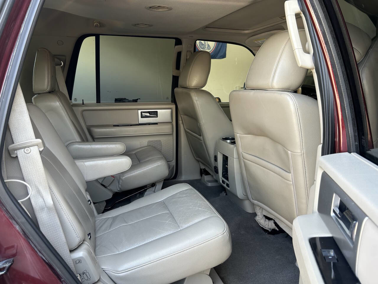 Used 2012 Ford Expedition Limited RWD image 25