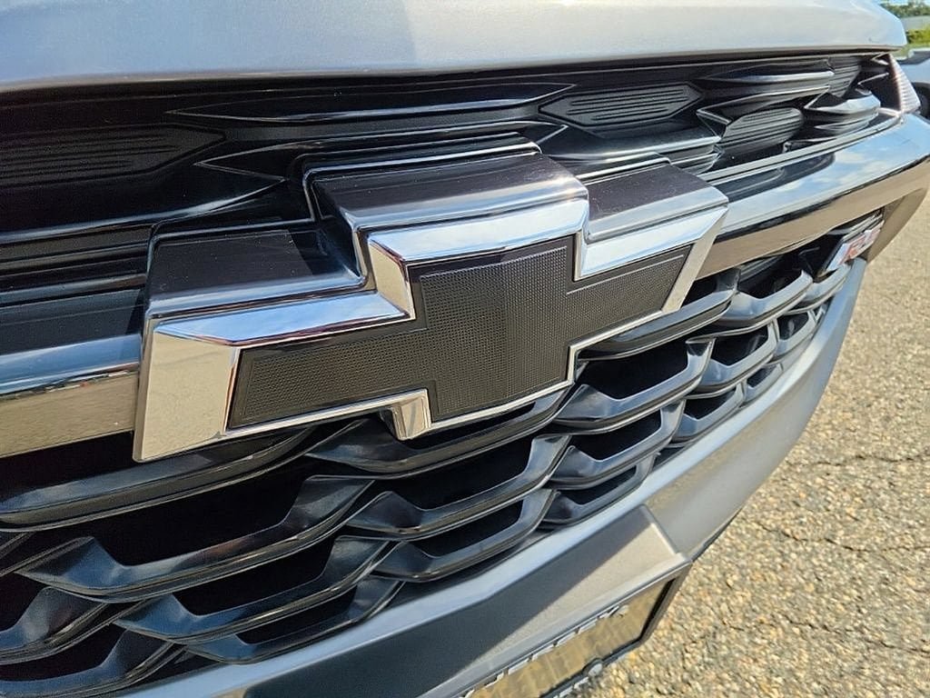 Certified 2024 Chevrolet Trax RS FWD image 36