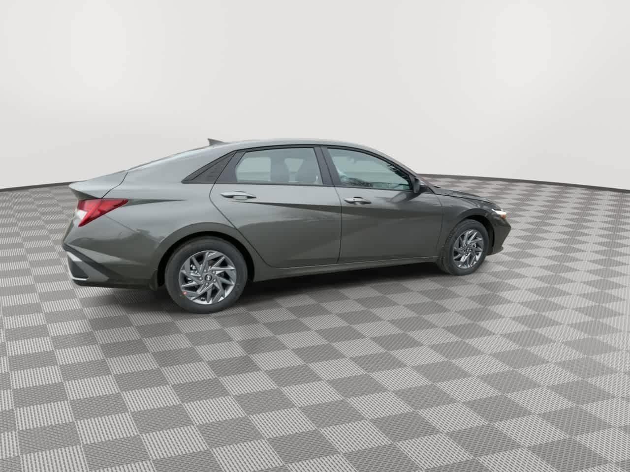 New 2026 Hyundai Elantra Hybrid FWD image 8