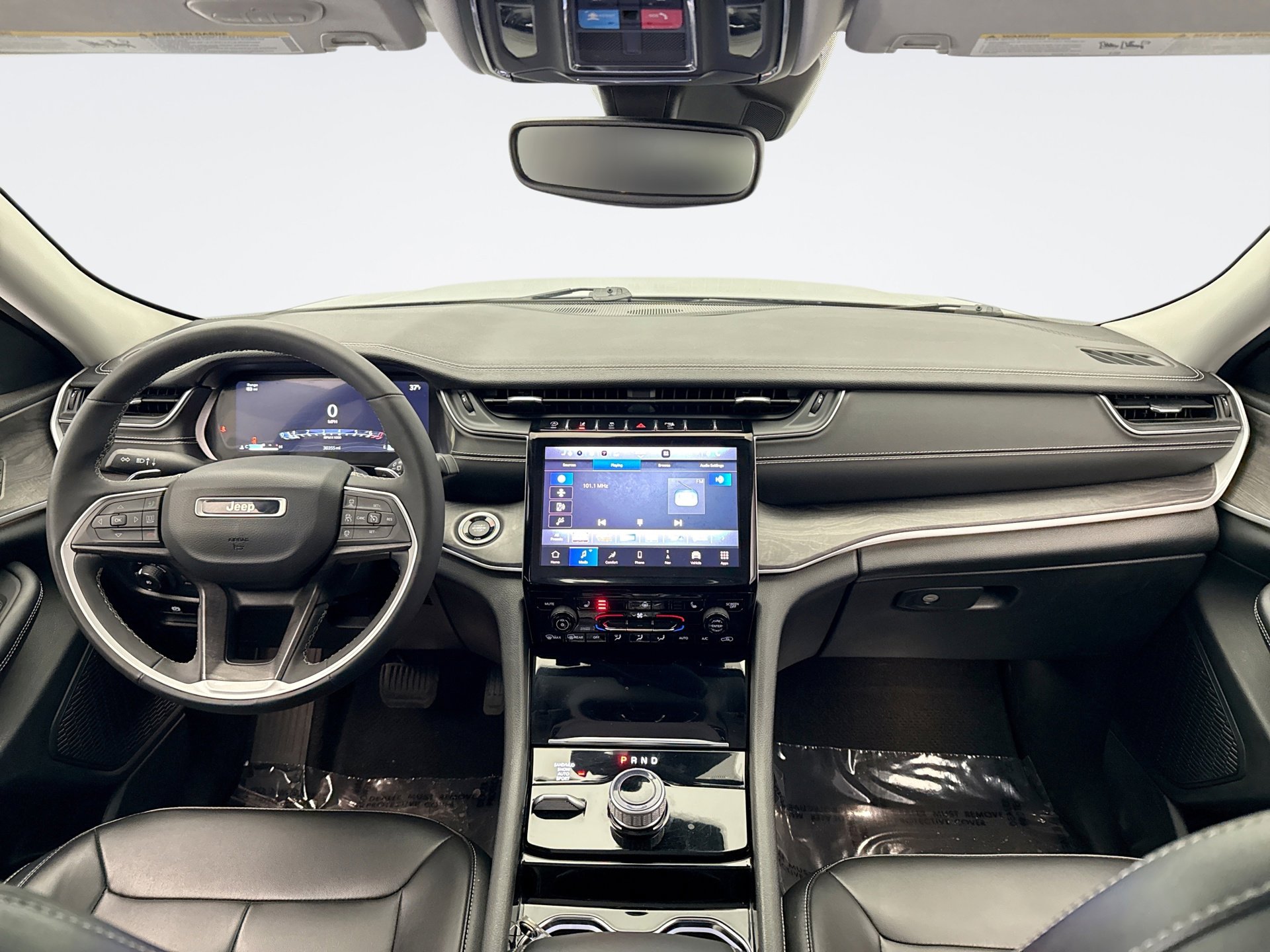 Used 2023 Jeep Grand Cherokee Limited AWD/4WD image 14