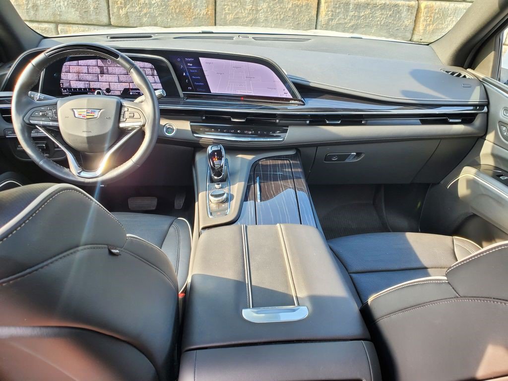 Certified 2024 Cadillac Escalade Sport w/ LPO, ONYX Package AWD/4WD image 17