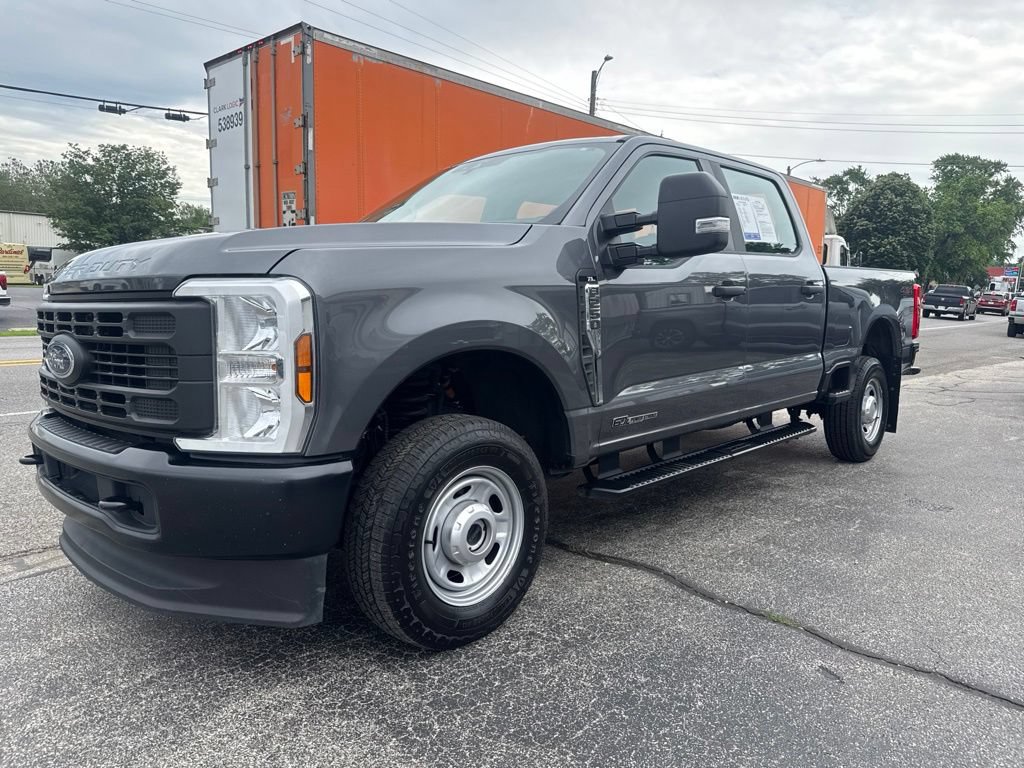 Used 2026 Ford F250 XL AWD/4WD image 3