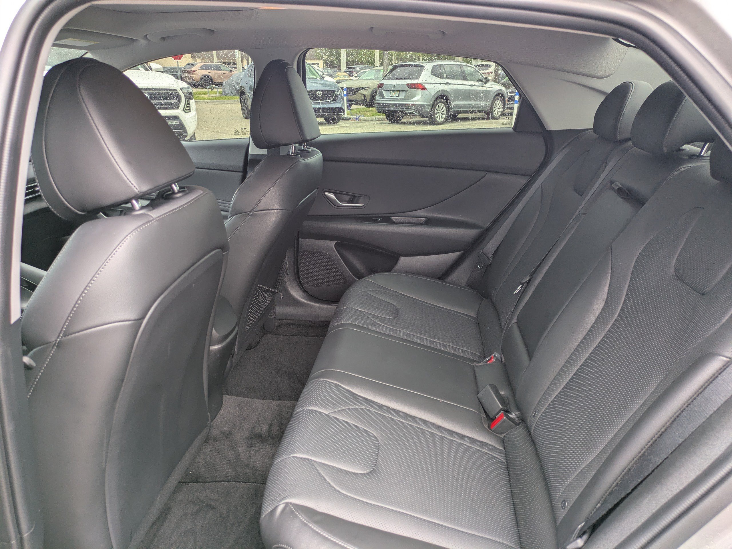 Used 2023 Hyundai Elantra Limited FWD image 13