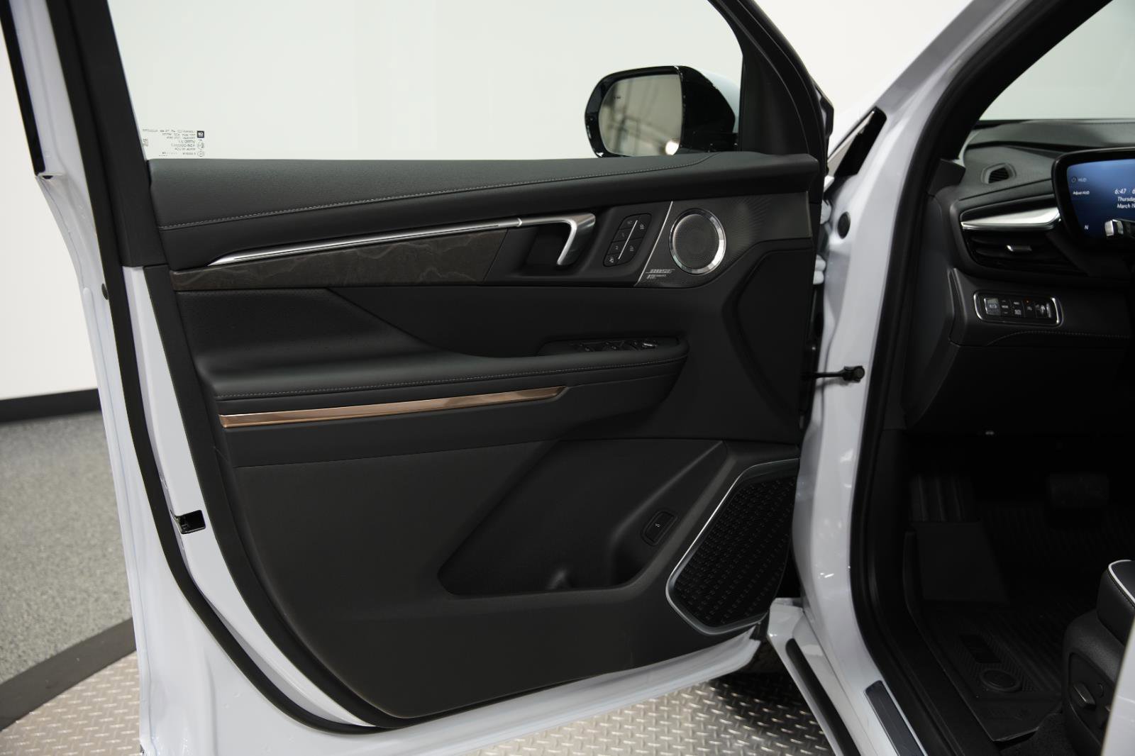 New 2026 Buick Enclave Avenir w/ Super Cruise Package image 24